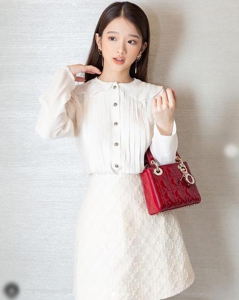 STREET STYLE: Đào Bá Lộc đi boots cao gót - Linh Ka xách túi trăm triệu xuống phố-3