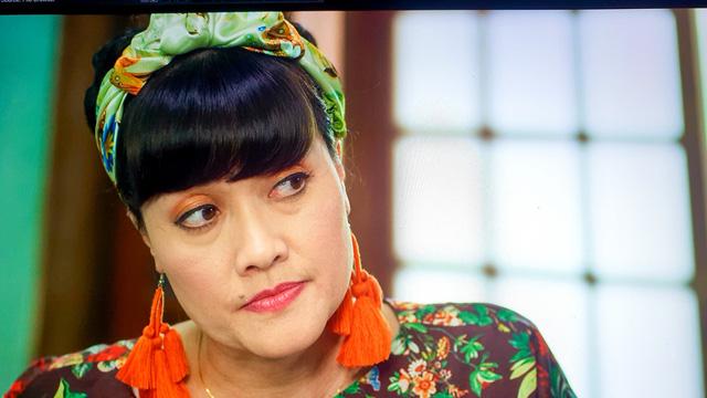 Nhức mắt trước tạo hình màu mè của Việt Anh và Vân Dung trong Hướng dương ngược nắng-3