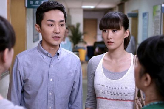 Dâu mới xuất hiện, cô bác rào trước 'người rửa bát đây rồi', song cục diện nhanh chóng thay đổi bởi lời bênh 'cực rắn' của mẹ chồng