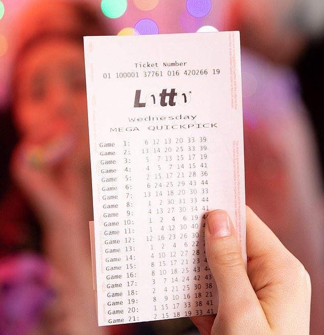 Đêm giao thừa mua tấm vé số, cô gái trúng độc đắc 226 tỷ-1