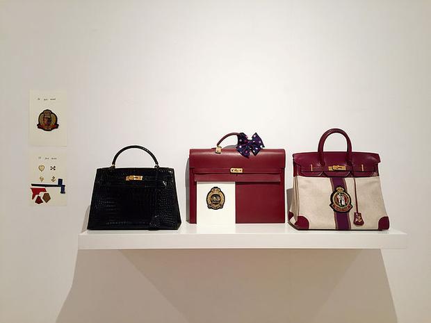 Soi chiếc túi Son Ye Jin cầm đi hẹn hò với Hyun Bin: Hóa ra cũng là tín đồ thích hàng độc giống Song Hye Kyo-3