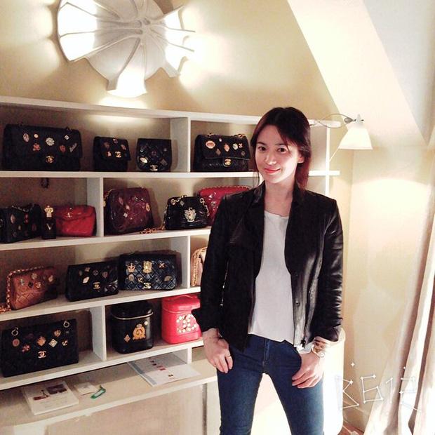 Soi chiếc túi Son Ye Jin cầm đi hẹn hò với Hyun Bin: Hóa ra cũng là tín đồ thích hàng độc giống Song Hye Kyo-4