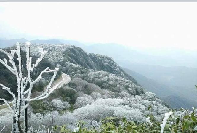 Thử một lần chịu rét để ngắm những thiên đường băng tuyết cực đẹp ở Việt Nam-1