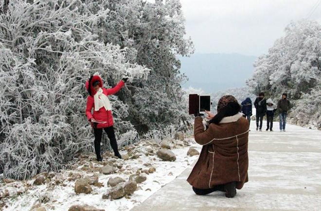 Thử một lần chịu rét để ngắm những thiên đường băng tuyết cực đẹp ở Việt Nam-2