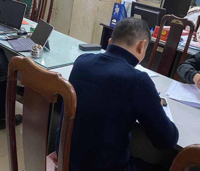 Tài xế đánh nam thanh niên chảy máu mũi, gãy răng ở Hà Nội khai gì?-1