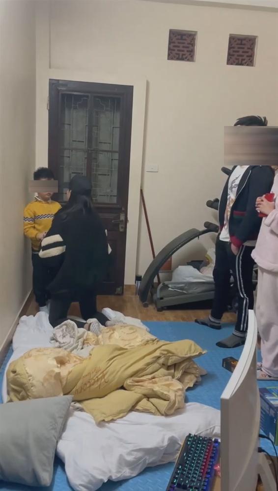 Loạt clip đấu tố trước mặt con của cặp vợ chồng hot Hà thành: Xót xa biểu cảm đứa bé-1