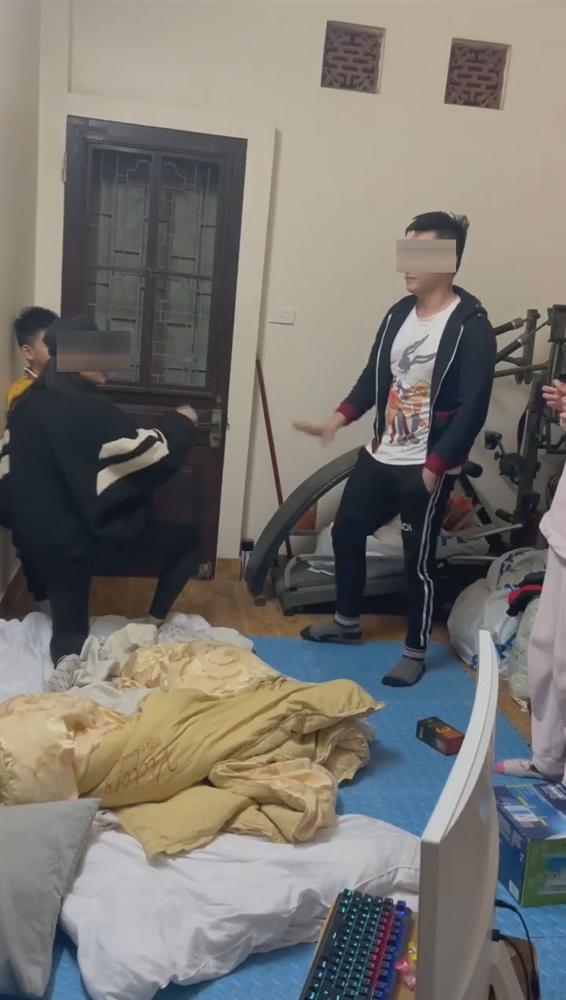 Loạt clip đấu tố trước mặt con của cặp vợ chồng hot Hà thành: Xót xa biểu cảm đứa bé-3