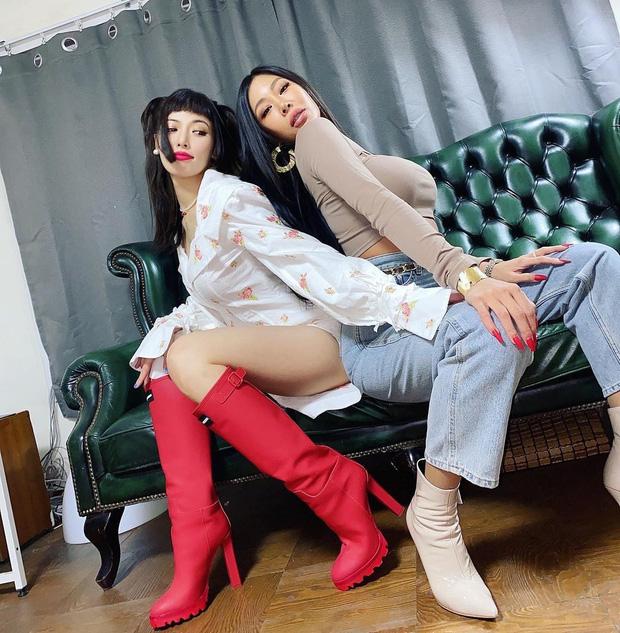 Hyuna vùi mặt vào ngực của Jessi là hình ảnh nhận nhiều gạch đá nhất Kbiz hôm nay vì phản cảm-1