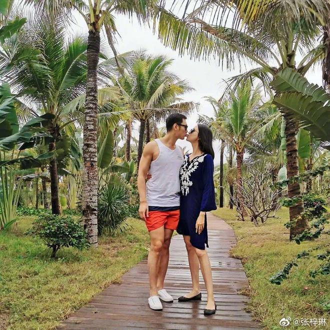 Đời đối lập của Hoa hậu Thế giới Trương Tử Lâm và Vu Văn Hà-5