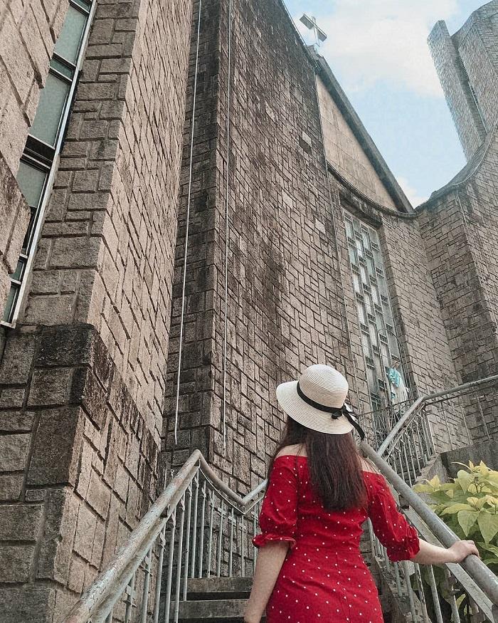 Đổi gió check-in ngay tại nhà thờ có kiến trúc đẹp như châu Âu ở Huế mộng mơ-9