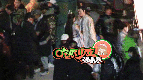 Phùng Thiệu Phong bị lên án vì hút thuốc lá phì phèo trước mặt Bành Tiểu Nhiễm-1