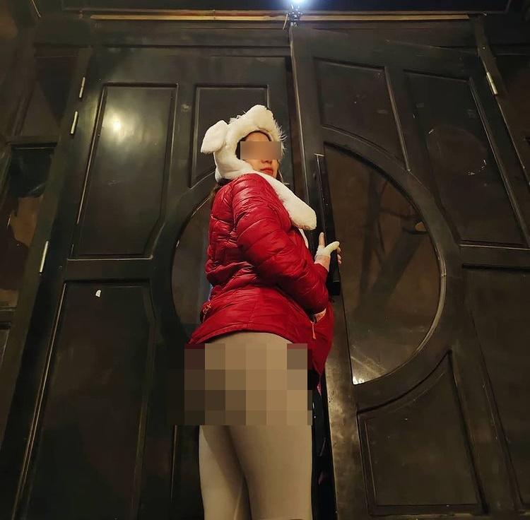 Người phụ nữ đam mê thả rông ngực đi muôn nơi lại lộ ảnh vòng 3 không nội y-1