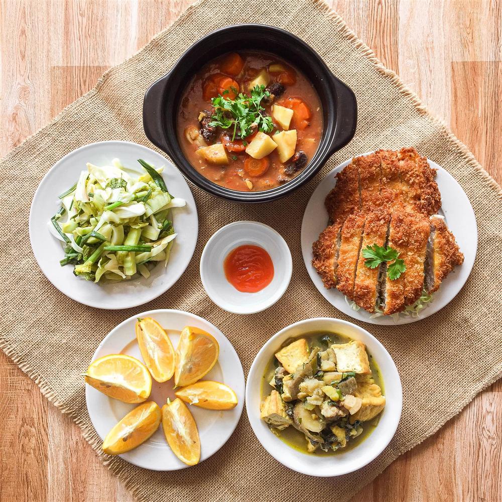 Gái đảm được khen nức nở với mâm cơm dưới 200k cho 6 người ăn-6