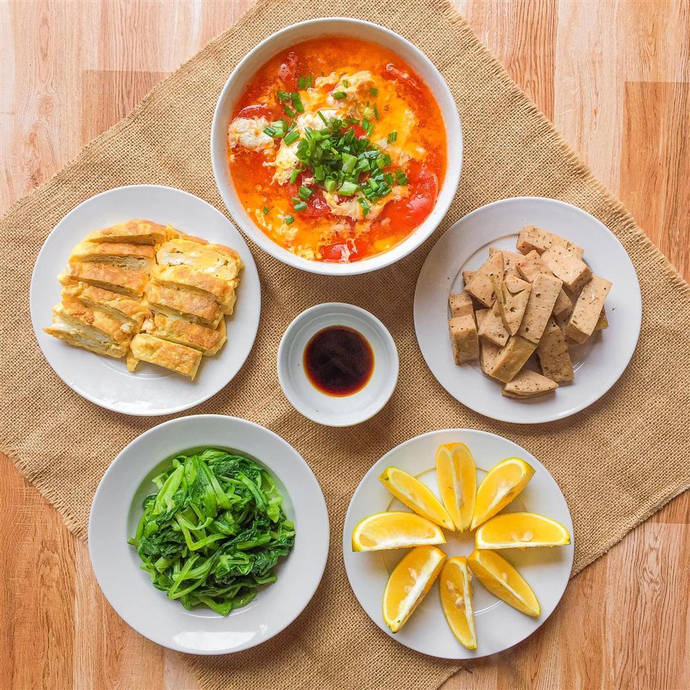 Gái đảm được khen nức nở với mâm cơm dưới 200k cho 6 người ăn-12