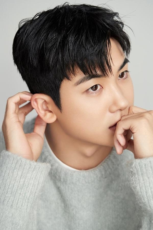 Park Hyung Sik thông báo chính thức xuất ngũ vào ngày 4/1 vừa qua. Nam diễn viên đã nhận được nhiều lời mời đóng phim ngay sau khi trở lại hoạt động.