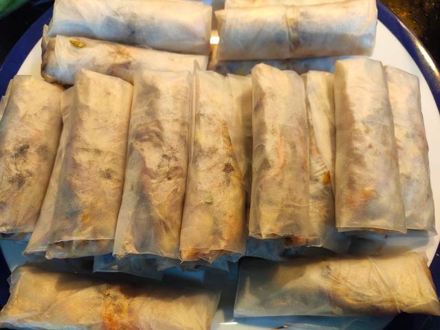 Chị gái U40 tiết lộ bí quyết gói nem chuẩn vị Hà Nội, thêm 1 thứ gia vị gây tranh cãi-3