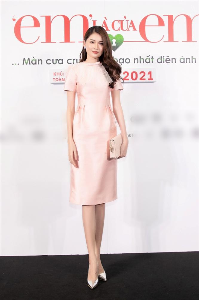 Nửa showbiz đến xem Ngô Kiến Huy giả gái: Mai Phương Thúy đẹp lấn át Hoa hậu Việt Nam-13