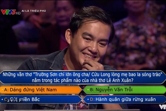 Chàng trai chơi lớn quyết ăn đủ 15 câu hỏi 'Ai là triệu phú', chớp mắt mất 63 triệu
