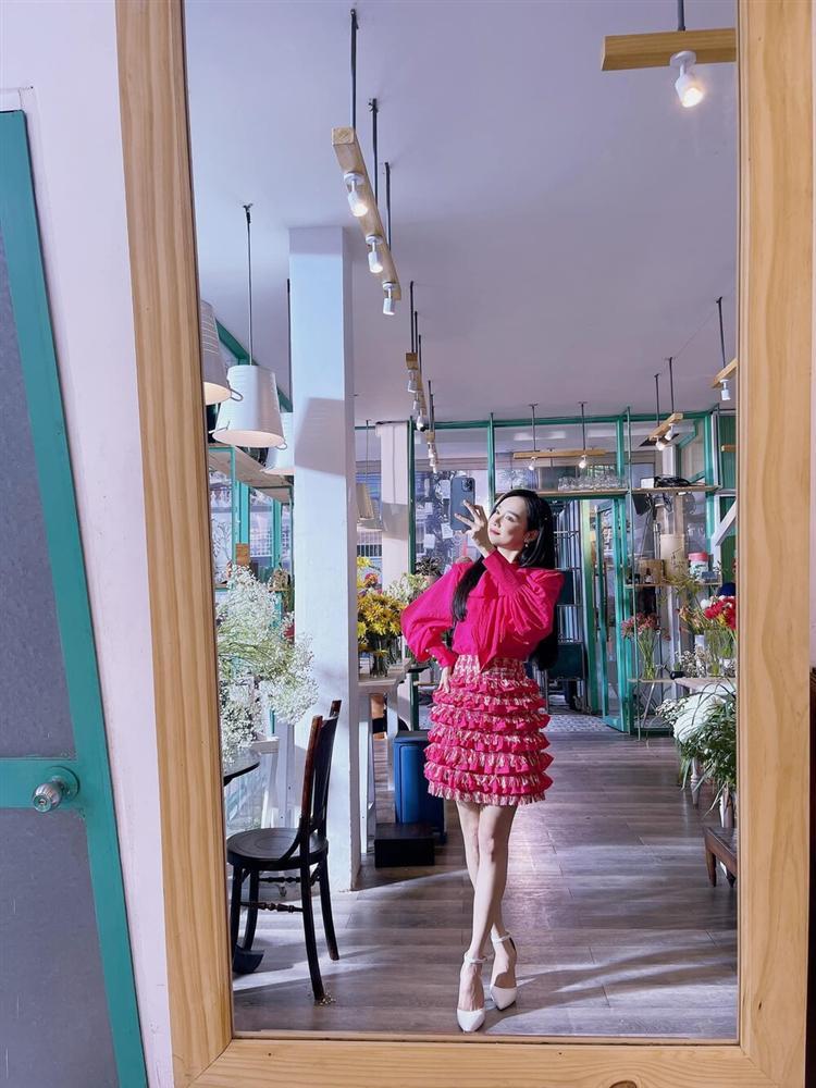 Nhã Phương khoe nhan sắc ngọc nữ lại còn catwalk điêu luyện-7