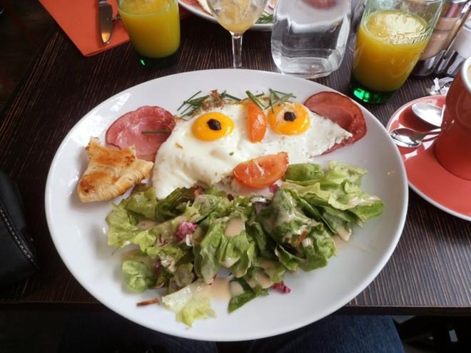 Kiểu người chưa biết nấu ăn ngon hay dở nhưng khoản trình bày chỉ đáng 1 điểm-6