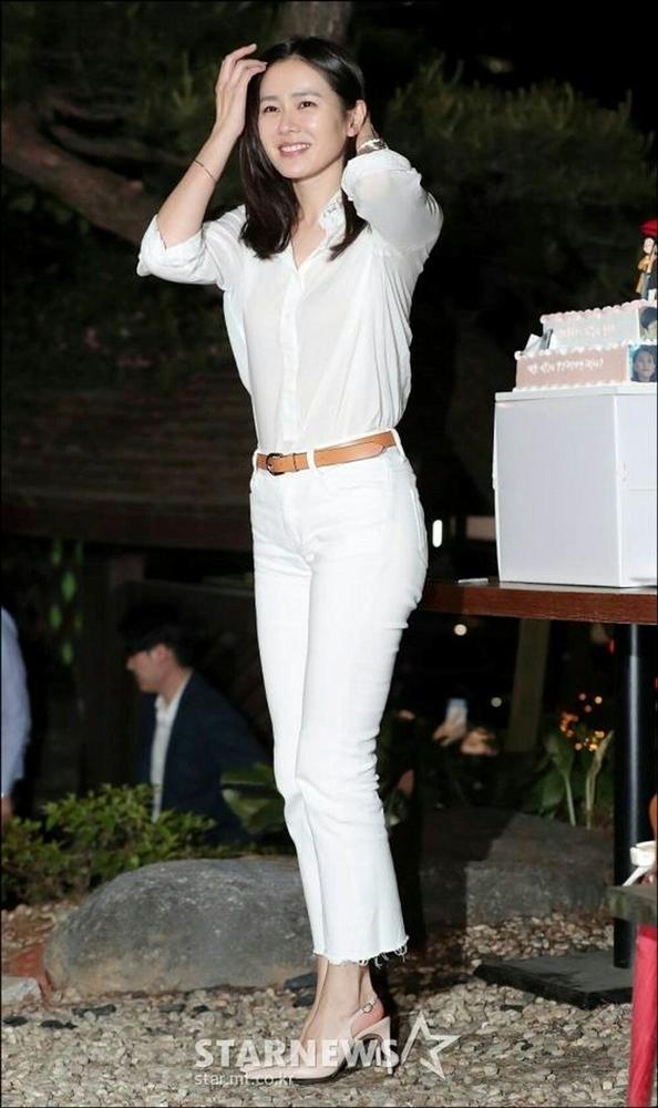 Hyun Bin nói về Son Ye Jin: Lần đầu gặp đã bị sự tinh tế của cô ấy chinh phục-9