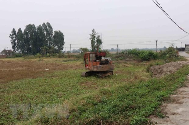 Máy ép cọc đổ đè 2 cháu nhỏ tử vong, 2 cháu bị thương nặng-1