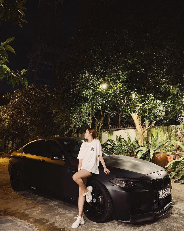 CEO Tống Đông Khuê cùng bạn gái rich kids khoe siêu xe đôi, trị giá sương sương chục tỷ-5