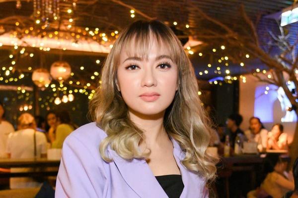 Bé Xuân Nghi: Tôi bị sốc văn hóa khi về Việt Nam, không hòa nhập được-4