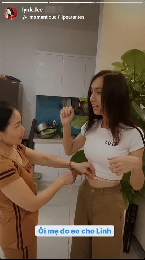 Mẹ ruột Lynk Lee bài xích vòng eo 58cm quá ốm yếu của con gái-1