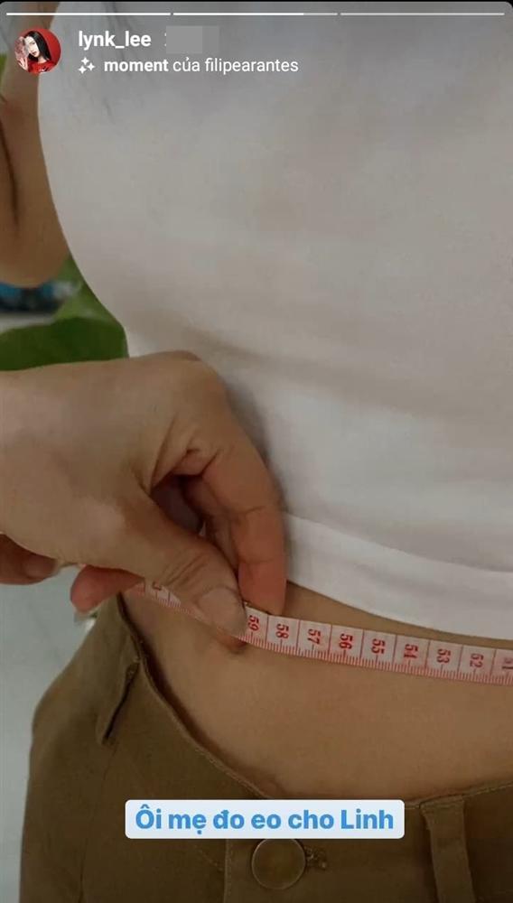 Mẹ ruột Lynk Lee bài xích vòng eo 58cm quá ốm yếu của con gái-2