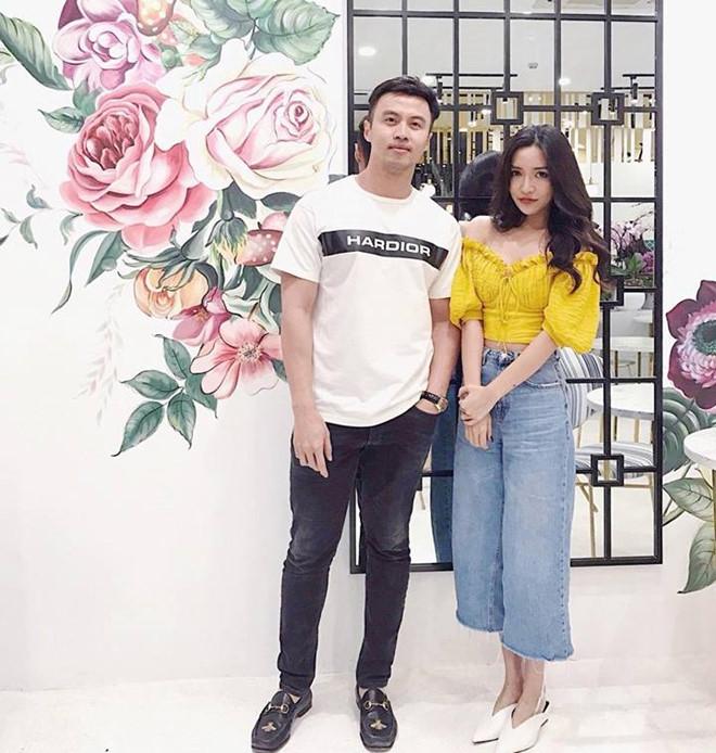 Minh Nhựa, Shark Khoa khoe chụp ảnh chung, dân mạng soi chi tiết trùng hợp thú vị-6