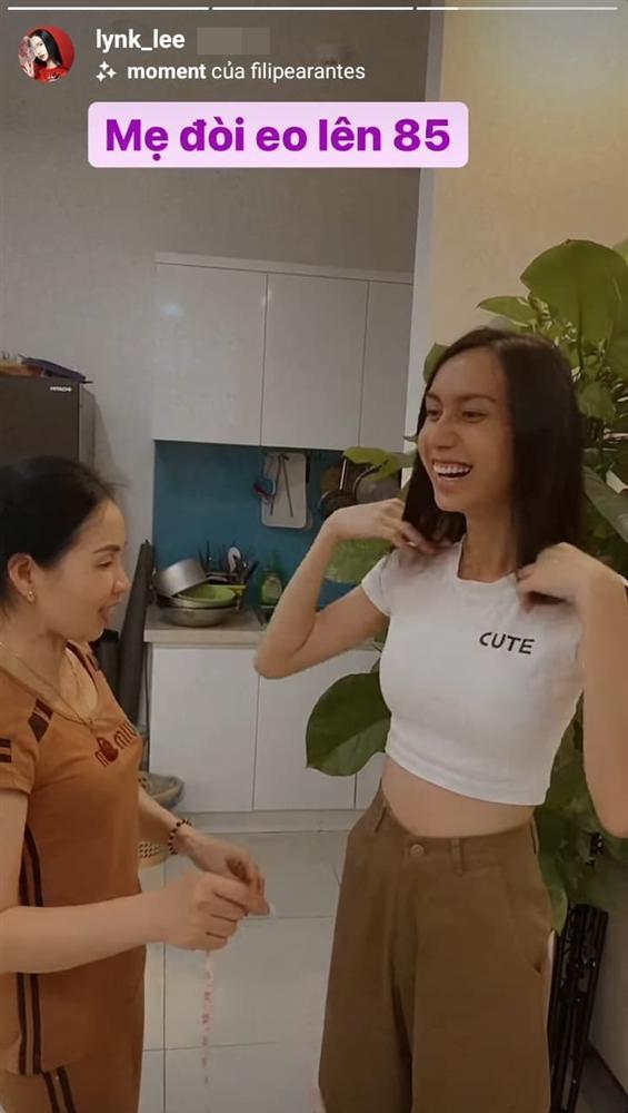 Mẹ ruột Lynk Lee bài xích vòng eo 58cm quá ốm yếu của con gái-3