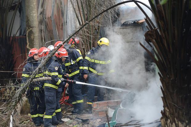 Cháy lớn lán gửi xe gần chung cư Xa La - Hà Đông-2