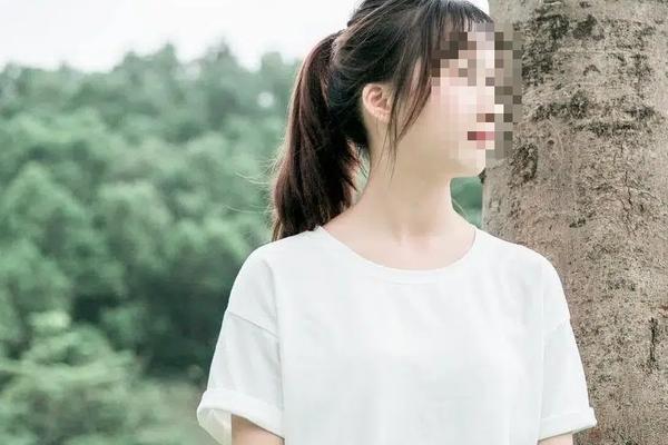 Nam sinh lớp 12 cầm dao đến nhà bạn gái cắt cổ tự sát-3