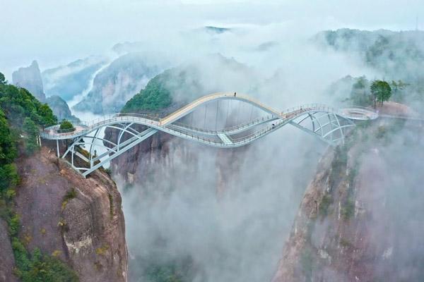 Cây cầu hình xoắn ốc độc đáo ở Trung Quốc-1
