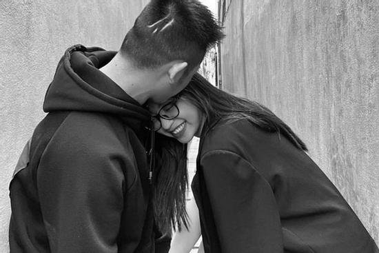 Nhật Lê lần đầu công khai bồ mới kể từ khi chia tay Quang Hải