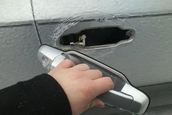 Nghe lời chủ nhà để nước nhỏ giọt tránh đóng băng, cô gái nhận kết thảm thương-5