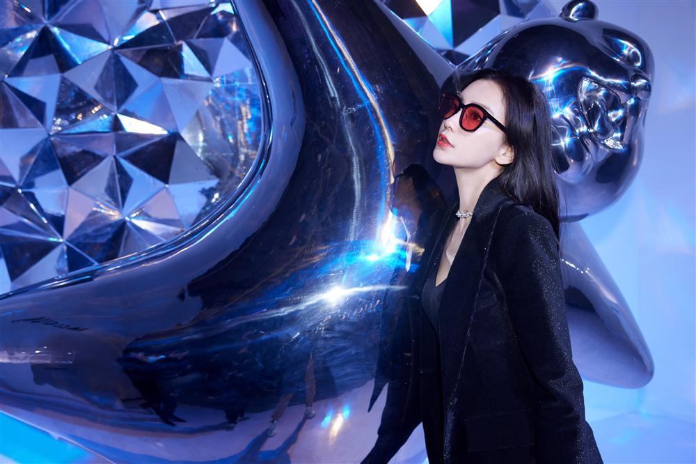 Angela Baby xuất hiện quyến rũ và tự tin sau khi bị tố giật bồ-10