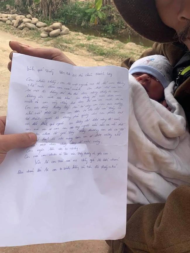 Giữa giá rét, bé sơ sinh bị bỏ trước cổng chùa cùng lời nhắn xót xa của mẹ-2