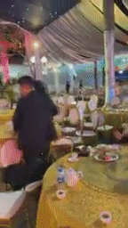 Gan to như Bùi Tiến Dũng: Giằng co với mẹ vợ, dụ bố quẩy banh đám cưới ở Bắc Ninh-1