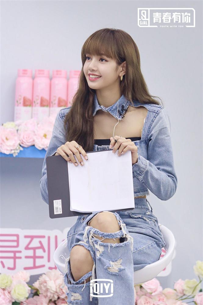 Những khoảnh khắc của Lisa tại Thanh Xuân Có Bạn 2 trước khi chinh chiến mùa mới-13