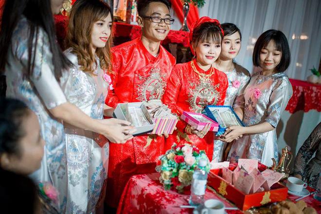 Cô dâu Quảng Ninh té ngửa với quà cưới có 1-0-2 từ hội bạn thân-7