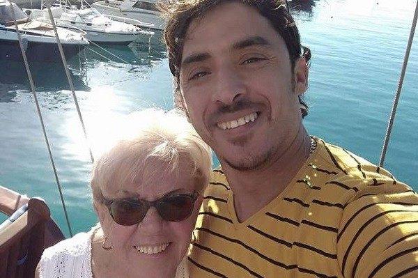 Cụ bà 81 tuổi lấy chàng trai 36 tuổi làm chồng, khóc suốt vì không được âu yếm-1