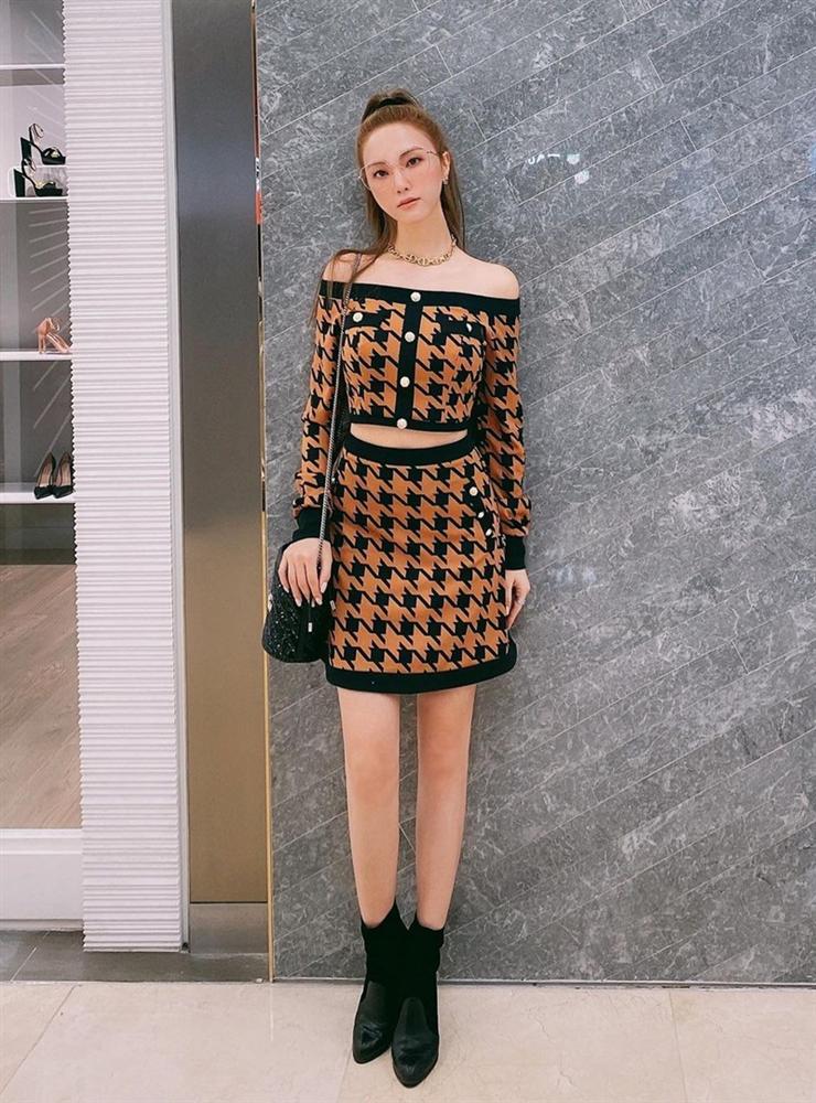 Chi Pu diện đầm khoét ngực sexy - Thiều Bảo Trâm body đẹp như truyện tranh-7