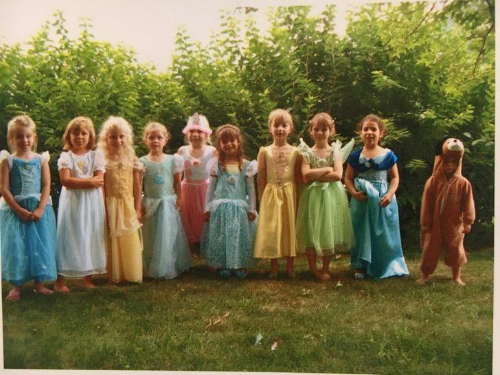 Muôn khoảnh khắc nghịch ngợm nhưng vẫn đáng yêu của lũ trẻ khiến cha mẹ vừa cưng vừa ghét-4