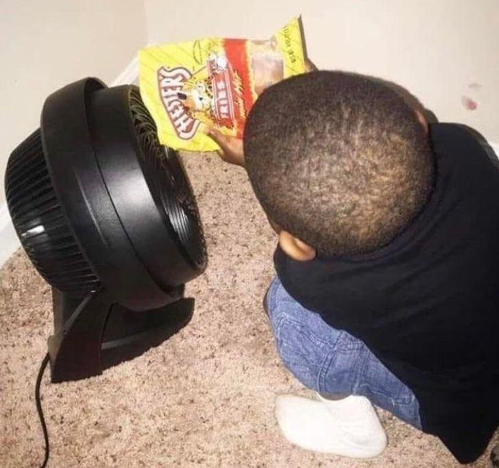 Muôn khoảnh khắc nghịch ngợm nhưng vẫn đáng yêu của lũ trẻ khiến cha mẹ vừa cưng vừa ghét-9