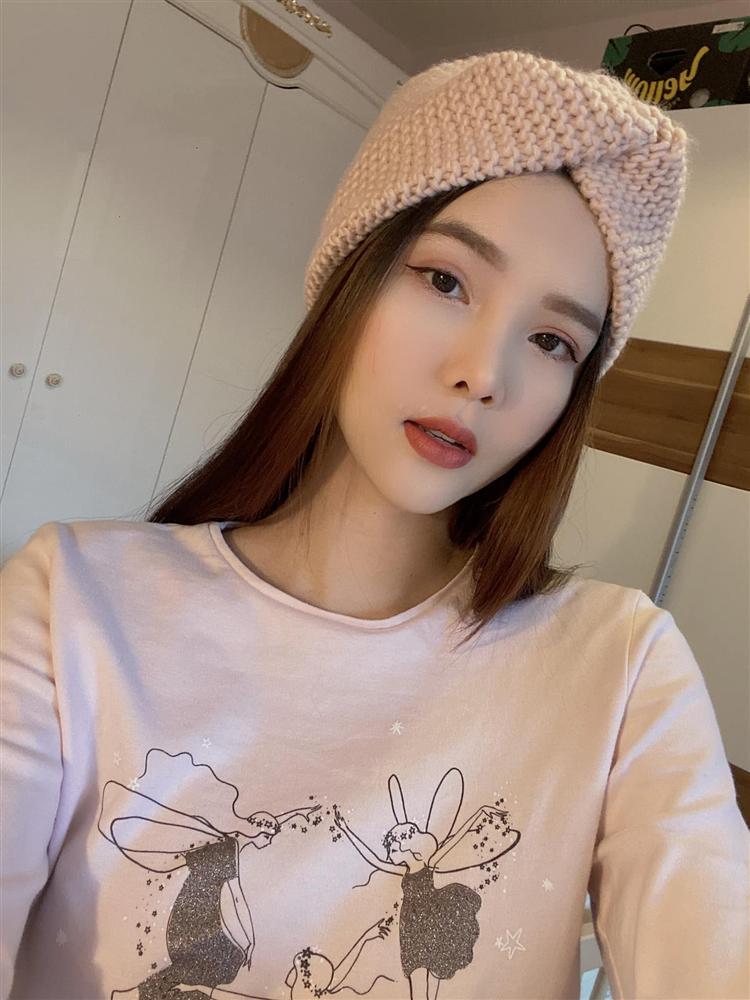 Mẹ bỉm Kỳ Hân bị bóc nhan sắc không như mơ sau lớp son phấn-2