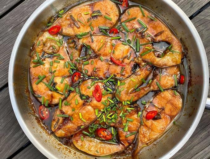 Cá hú kho tộ với đường dừa của Tăng Thanh Hà-1