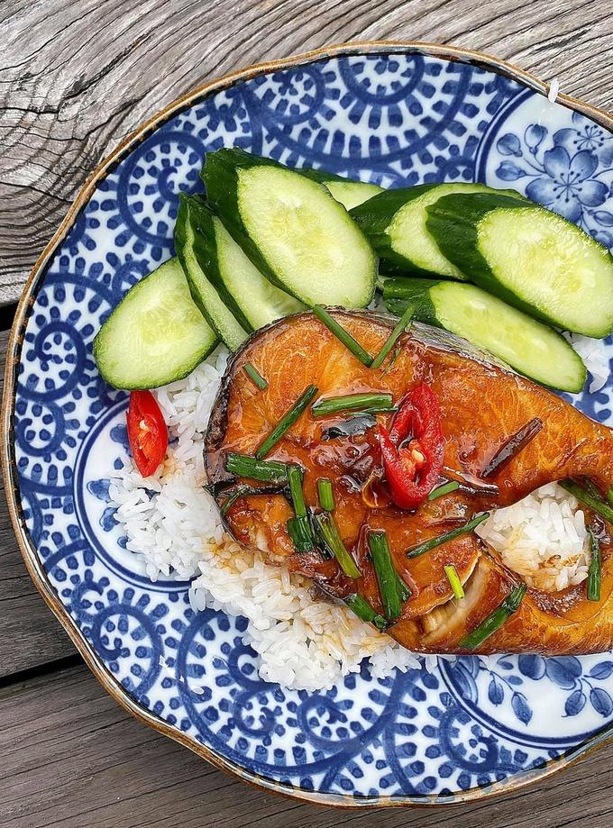 Cá hú kho tộ với đường dừa của Tăng Thanh Hà-2