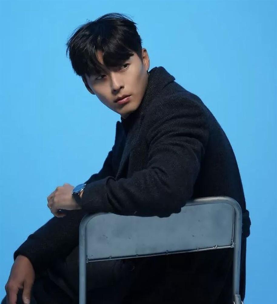 Netizen khen ngợi Hyun Bin đẹp trai hơn khi hẹn hò Son Ye Jin-1